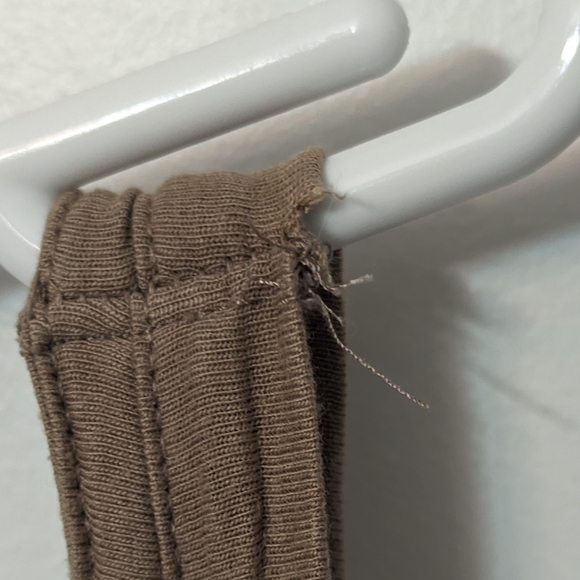 Color Block Tank Top - Picture 6 of 6